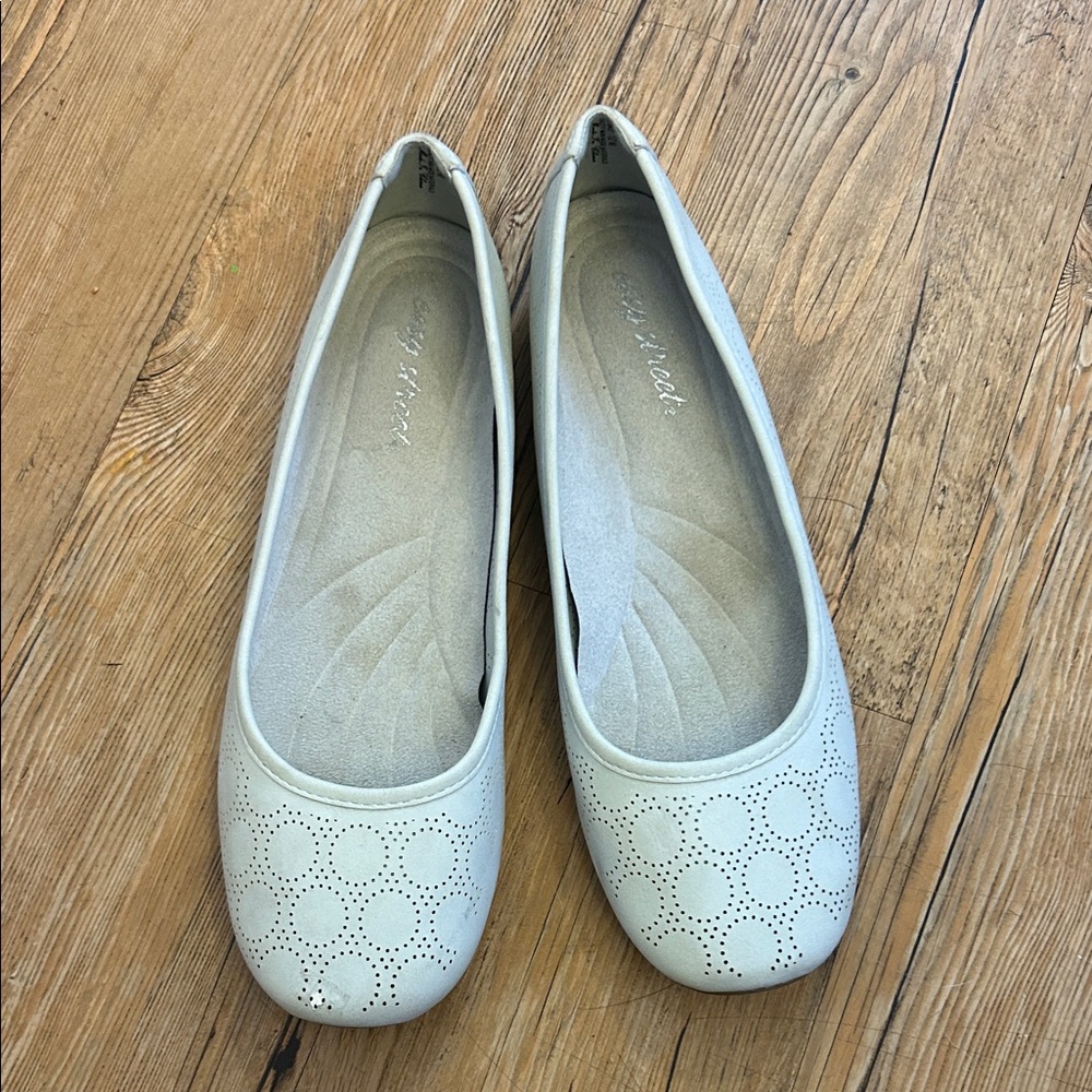 Women's Easy Street Ballet Flats Size 12